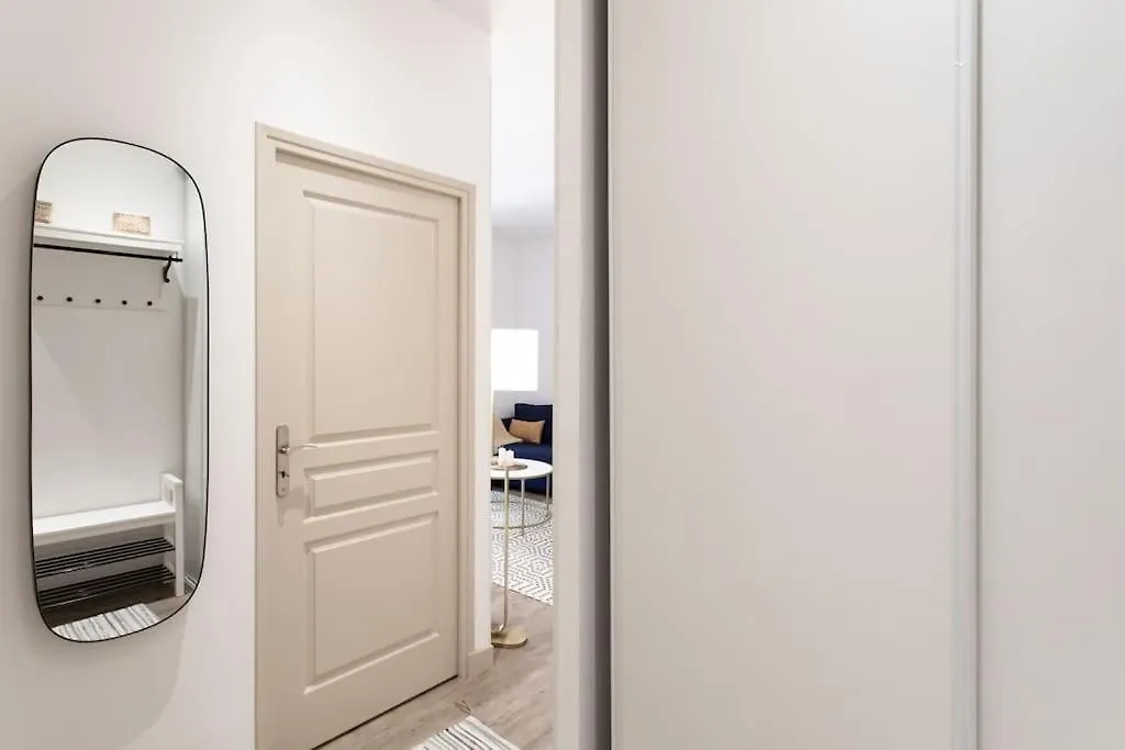Lejlighed #44 1 Bdr Flat Cap Ac Balcony 5Mins Walk To Beach Nice