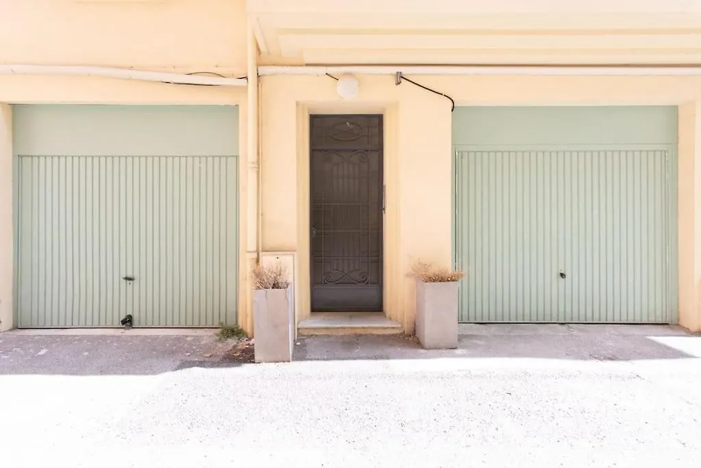 #44 1 Bdr Flat Cap Ac Balcony 5Mins Walk To Beach Nice Lejlighed