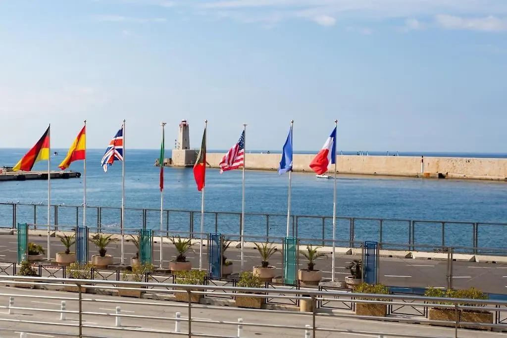 #44 1 Bdr Flat Cap Ac Balcony 5Mins Walk To Beach Nice
